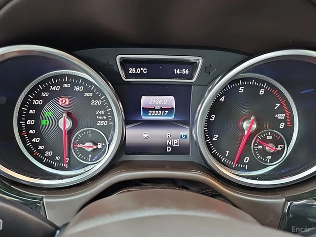 Mercedes-Benz GLS 500 4MATIC* КОЖА* ПОДГРЕВ* ОБДУХВ* BURMASTER* PANO* 36 - автомобили, коли, обяви за нови и употребявани 7