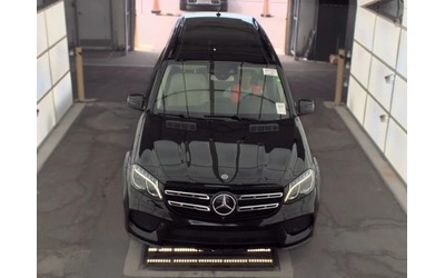 mercedes-benz-gls-500 - 1