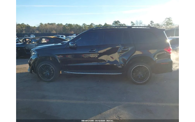 mercedes-benz-gls-63-amg - 5