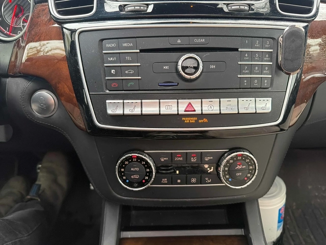Mercedes-Benz GLS 63 AMG ДИСТРОНИК * ОБДУХВАНЕ * ПАНОРАМА * CARFAX - автомобили, коли, обяви за нови и употребявани 8