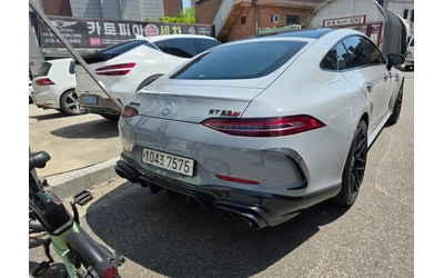mercedes-benz-gt - 1