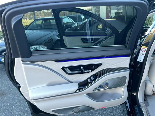 Mercedes-Benz Maybach 4M AMG Lang - автомобили, коли, обяви за нови и употребявани 12