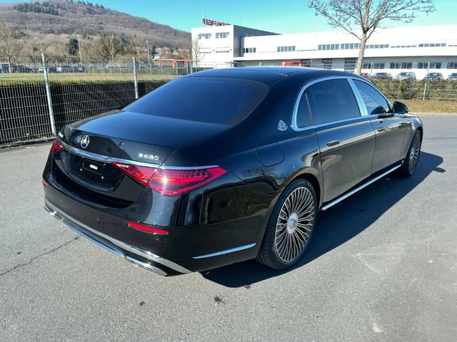Mercedes-Benz Maybach 4M AMG Lang - автомобили, коли, обяви за нови и употребявани 3