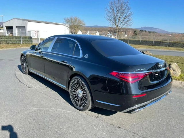 Mercedes-Benz Maybach 4M AMG Lang - автомобили, коли, обяви за нови и употребявани 5