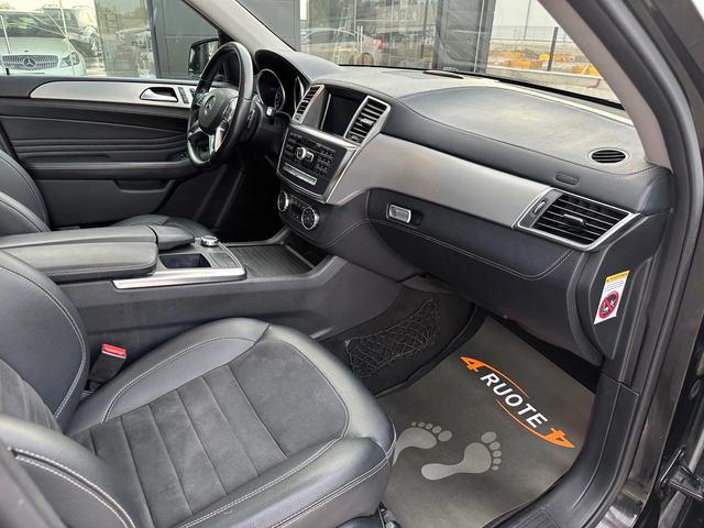 Mercedes-Benz ML 250 CDi AMG Pack * Premium* - автомобили, коли, обяви за нови и употребявани 9