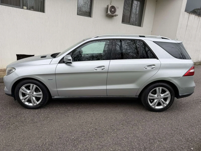 Mercedes-Benz ML 250 CDI - автомобили, коли, обяви за нови и употребявани 3