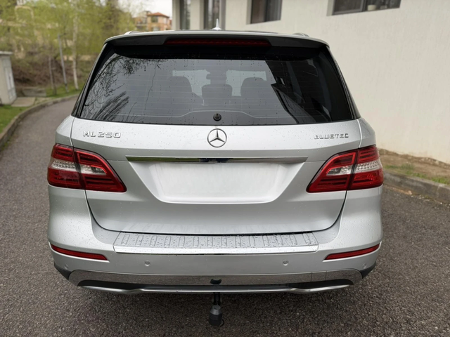 Mercedes-Benz ML 250 CDI - автомобили, коли, обяви за нови и употребявани 5