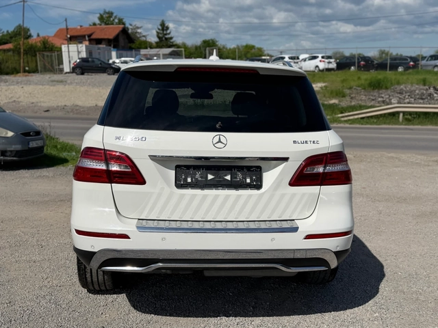 Mercedes-Benz ML 250 ТОП* СОБСТВЕН ЛИЗИНГ - автомобили, коли, обяви за нови и употребявани 5