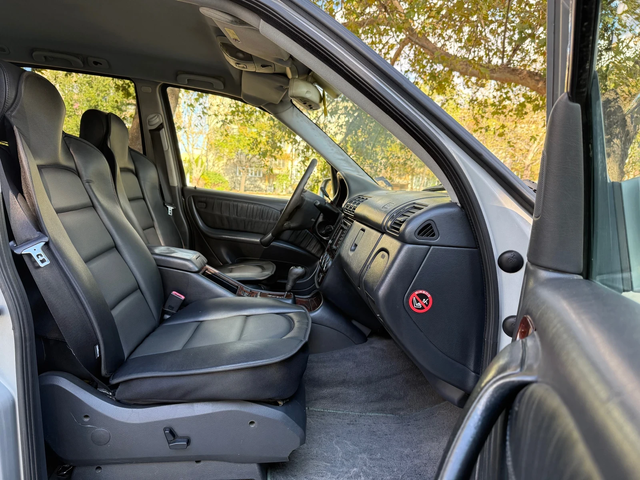 Mercedes-Benz ML 270 Автоматик* Автопилот* Ел Седалки* Кожа* ТОП - автомобили, коли, обяви за нови и употребявани 14