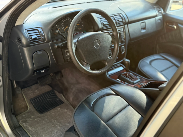 Mercedes-Benz ML 270 Автоматик* Автопилот* Ел Седалки* Кожа* ТОП - автомобили, коли, обяви за нови и употребявани 9