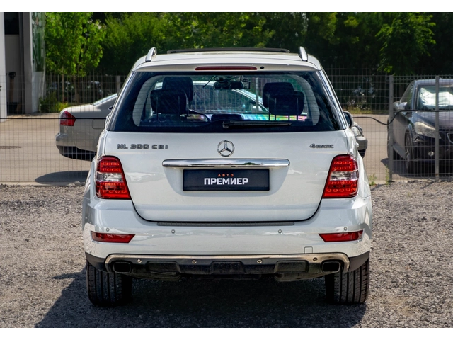 Mercedes-Benz ML 300 CDI-4MATIC - автомобили, коли, обяви за нови и употребявани 4