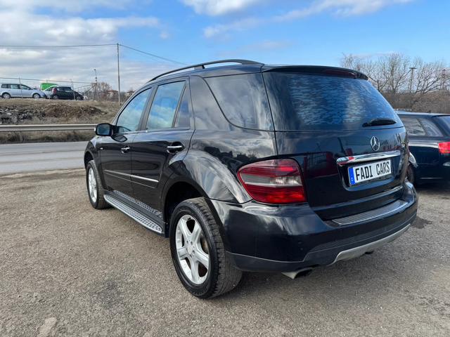 Mercedes-Benz ML 320 НА ПРУЖИНИ  ТОП/Собствен лизинг! 100% Одобрение - автомобили, коли, обяви за нови и употребявани 4