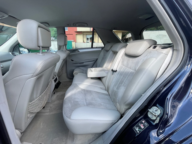 Mercedes-Benz ML 320 CDI* AirMatic* NAVI* PDC - автомобили, коли, обяви за нови и употребявани 10