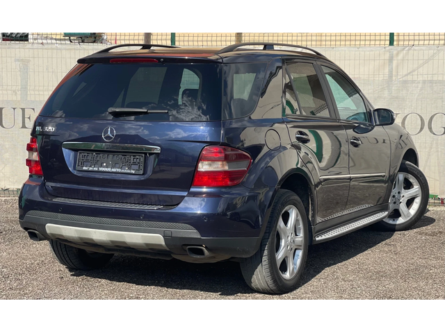 Mercedes-Benz ML 320 CDI* AirMatic* NAVI* PDC - автомобили, коли, обяви за нови и употребявани 1