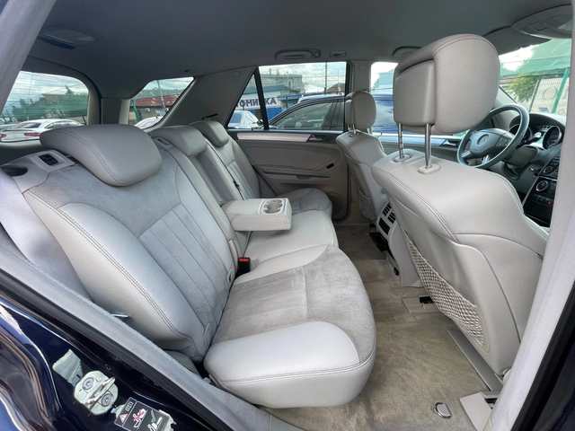 Mercedes-Benz ML 320 CDI* AirMatic* NAVI* PDC - автомобили, коли, обяви за нови и употребявани 9