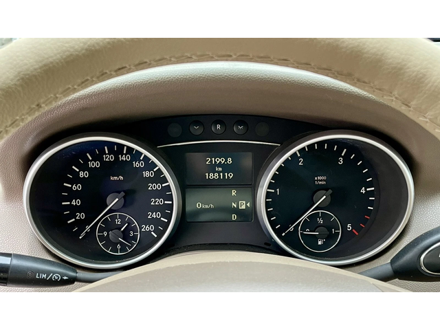 Mercedes-Benz ML 320 3.0CDI 224HP НА ПРУЖИНИ - автомобили, коли, обяви за нови и употребявани 11