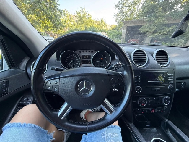 Mercedes-Benz ML 320 ПРОМО* ЦЕНА* Кожа* 7G - автомобили, коли, обяви за нови и употребявани 11