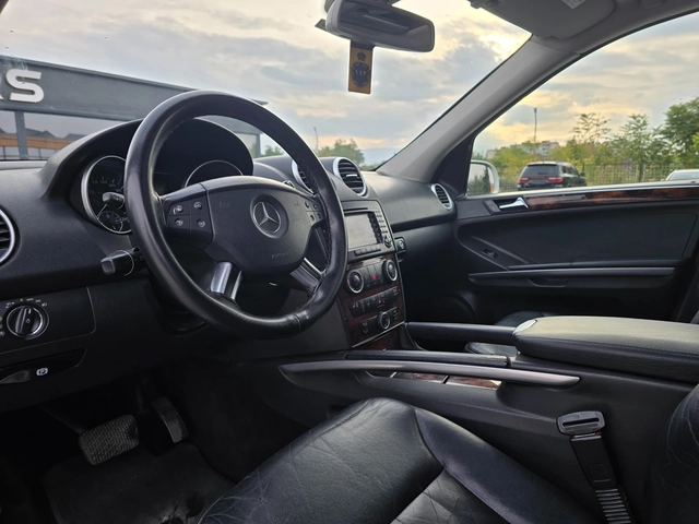 Mercedes-Benz ML 320 * 320 cdi* pano* Podgrev* Sport and Allroad pack* - автомобили, коли, обяви за нови и употребявани 9