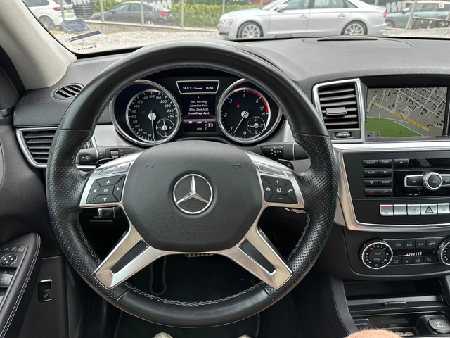 Mercedes-Benz ML 350 AMG * 360 Камера* Вакум* Реални КМ* НОВИ ГУМИ - автомобили, коли, обяви за нови и употребявани 13