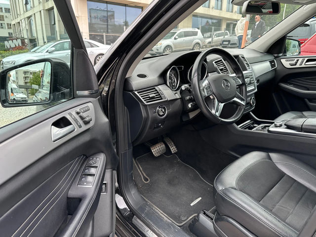 Mercedes-Benz ML 350 AMG * 360 Камера* Вакум* Реални КМ* НОВИ ГУМИ - автомобили, коли, обяви за нови и употребявани 7