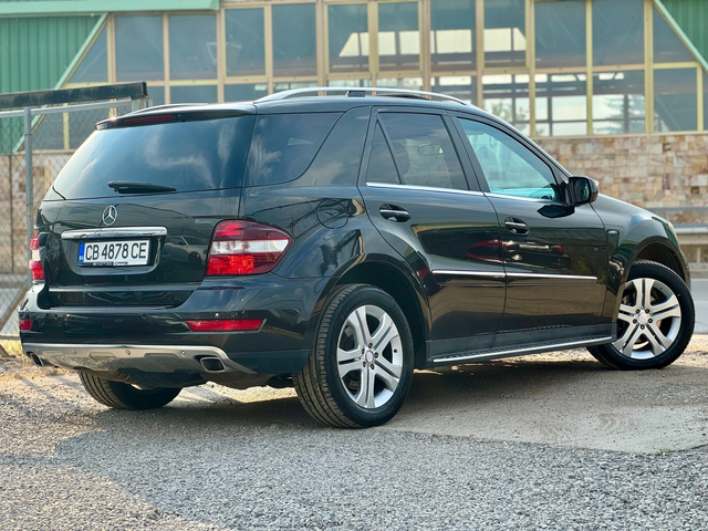 Mercedes-Benz ML 350 Bluetec ! 4matic ! Спорт пакет  ! DESIGNO ! SWISS - автомобили, коли, обяви за нови и употребявани 3