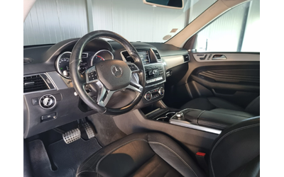 Mercedes-Benz ML 350 Panorama* AMG* Keyless* Distronic* Camera* - автомобили, коли, обяви за нови и употребявани 8