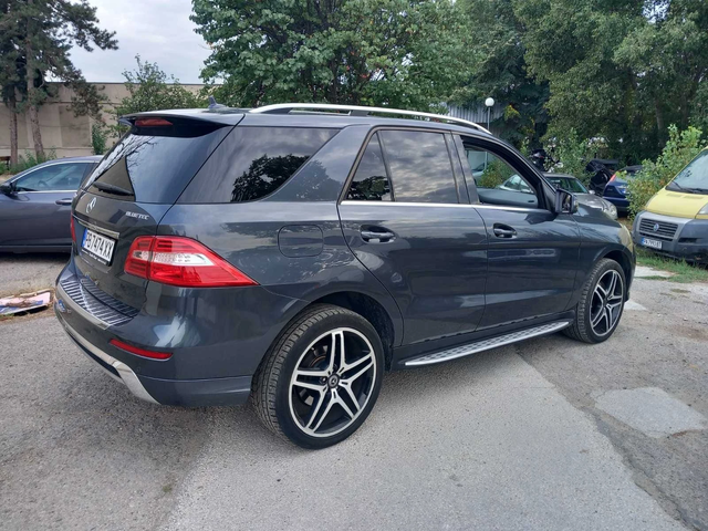 Mercedes-Benz ML 350 -PREMIUM-AMG PACKET - автомобили, коли, обяви за нови и употребявани 4