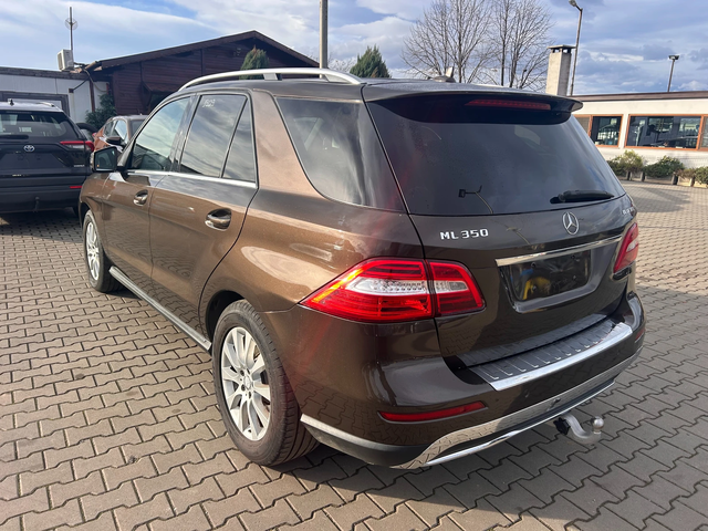Mercedes-Benz ML 350 CDI 4MATIC/AIRMATIC/NAVI/KOJA EURO 6 - автомобили, коли, обяви за нови и употребявани 7