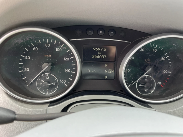 Mercedes-Benz ML 350 Италия на пружини - автомобили, коли, обяви за нови и употребявани 11