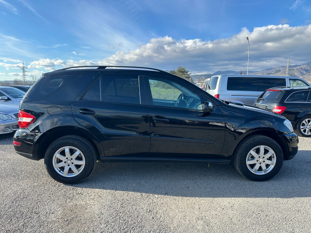 Mercedes-Benz ML 350 FACELIFT* 3.0CDI* 231к.с* 4MATIC* КОЖА* НАВИГАЦИЯ - автомобили, коли, обяви за нови и употребявани 3