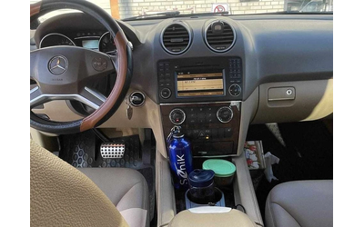 Mercedes-Benz ML 350 * CARFAX * ЦЕНА ДО БГ - автомобили, коли, обяви за нови и употребявани 7