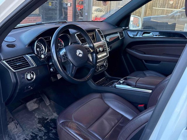 Mercedes-Benz ML 350 4M* AMG-pkg* Пано* Подгрев* 360View* Harman/Kardon - автомобили, коли, обяви за нови и употребявани 5