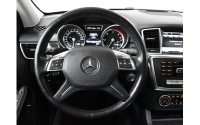 Mercedes-Benz ML 350 d* AMG-pack* Bluetec* H/K* Подгреви* Пано* Камера* - автомобили, коли, обяви за нови и употребявани 9