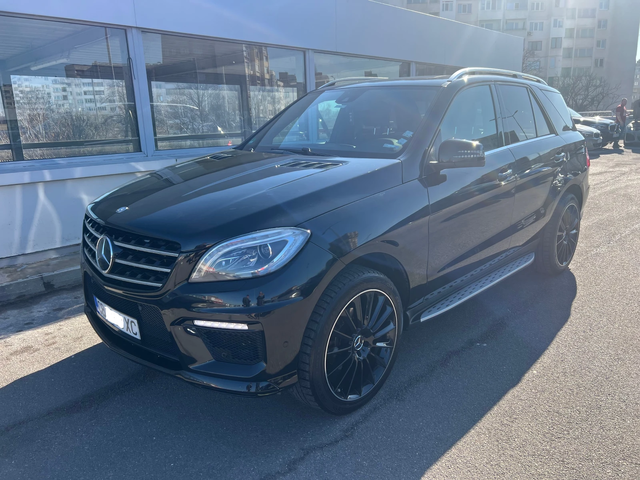 Mercedes-Benz ML 350 AMG - автомобили, коли, обяви за нови и употребявани 1