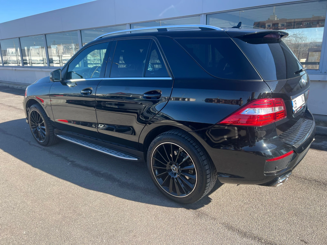 Mercedes-Benz ML 350 AMG - автомобили, коли, обяви за нови и употребявани 3