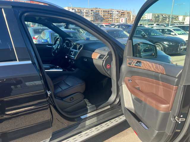 Mercedes-Benz ML 350 AMG - автомобили, коли, обяви за нови и употребявани 8