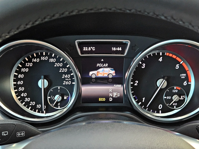 Mercedes-Benz ML 350 AMG/GERMANY/PANO/CAMERA/ПОДГРЕВ/ПАМЕТ/AMBIENT/LIZI - автомобили, коли, обяви за нови и употребявани 9