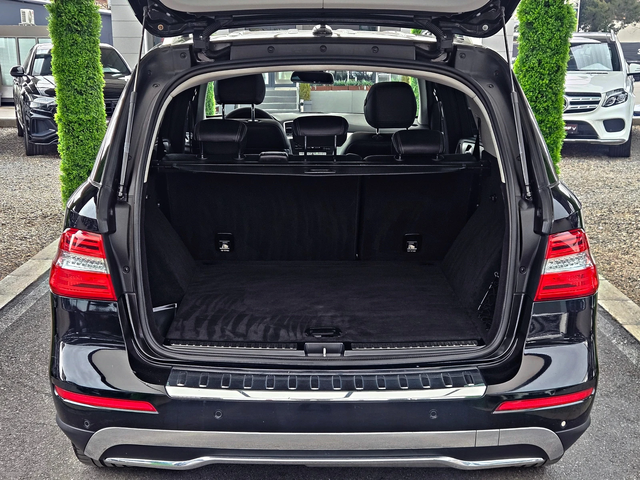 Mercedes-Benz ML 350 ! AMG/GERMANY/ПОДГРЕВ/MEMORY/PARK ASSYST/SIGN AS/L - автомобили, коли, обяви за нови и употребявани 7