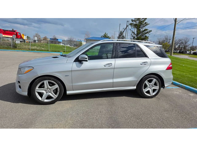 Mercedes-Benz ML 350 * BlueTEC * ПЕРФЕКТНА СЕРВИЗНА ИСТОРИЯ - автомобили, коли, обяви за нови и употребявани 1