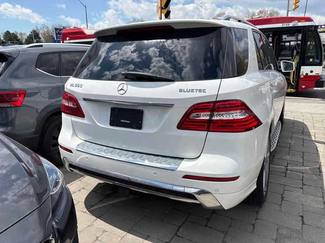 Mercedes-Benz ML 350 * BlueTEC * 360 * ПОДГРЕВИ * ПАМЕТ * KEYLESS - автомобили, коли, обяви за нови и употребявани 3