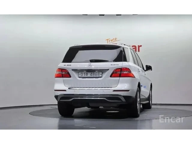 Mercedes-Benz ML 350 * BLUETEC * ТЕЛЕВИЗОРИ * ОБДУХВАНЕ * PANO * АВТОКР - автомобили, коли, обяви за нови и употребявани 3