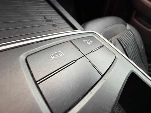 Mercedes-Benz ML 350 AMG* LED* ТЕГЛИЧ* НА* ПРУЖИНИ - автомобили, коли, обяви за нови и употребявани 13