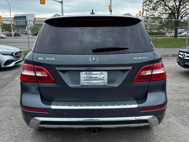 Mercedes-Benz ML 350 D * 360 КАМЕРА * НА ПРУЖИНИ * 2015 * CARFAX * - автомобили, коли, обяви за нови и употребявани 4