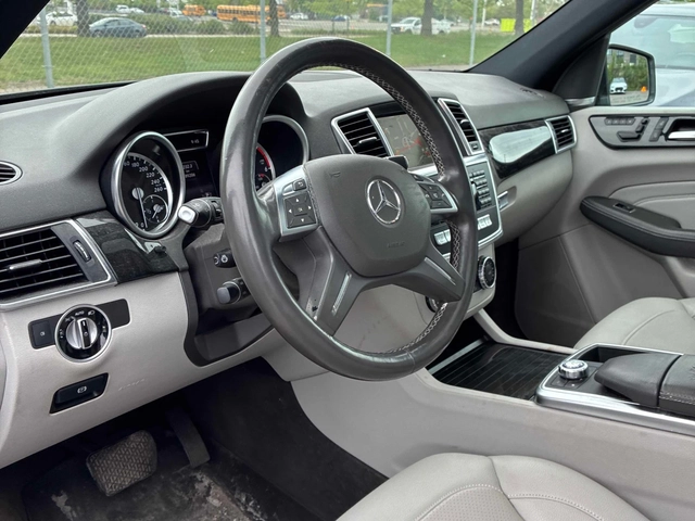 Mercedes-Benz ML 350 D * 360 КАМЕРА * НА ПРУЖИНИ * 2015 * CARFAX * - автомобили, коли, обяви за нови и употребявани 6
