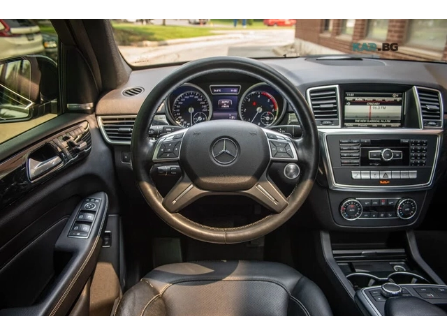Mercedes-Benz ML 350 BlueTEC 4MATIC/DRIVE-ASSISTS/PANOROOF/H&K SOUND - автомобили, коли, обяви за нови и употребявани 7