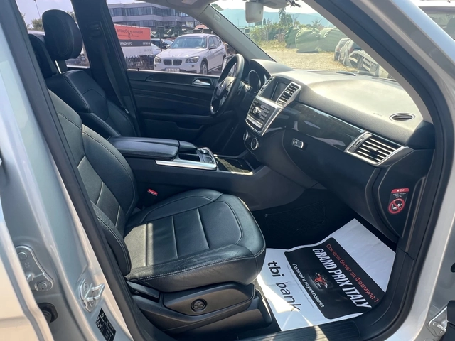 Mercedes-Benz ML 350 Собствен лизинг! 100% ОдобрениеУ - автомобили, коли, обяви за нови и употребявани 11