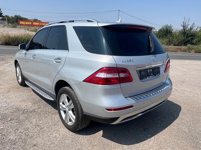 Mercedes-Benz ML 350 Собствен лизинг! 100% ОдобрениеУ - автомобили, коли, обяви за нови и употребявани 4