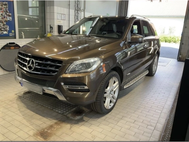 Mercedes-Benz ML 350 Exclusive-Лизинг през Уникредит - автомобили, коли, обяви за нови и употребявани 0