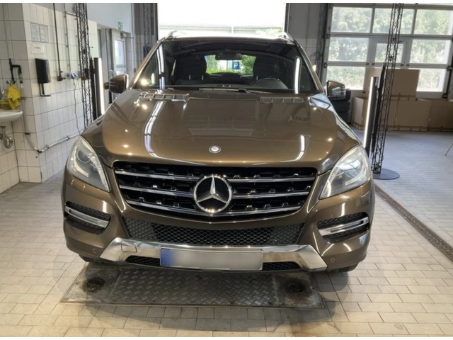 Mercedes-Benz ML 350 Exclusive-Лизинг през Уникредит - автомобили, коли, обяви за нови и употребявани 1