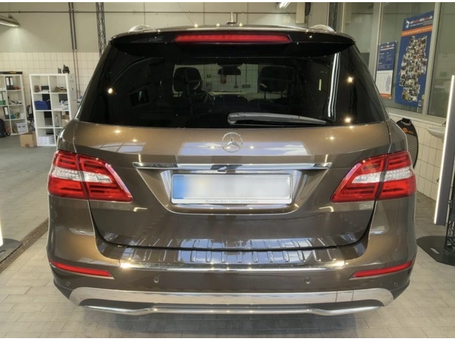 Mercedes-Benz ML 350 Exclusive-Лизинг през Уникредит - автомобили, коли, обяви за нови и употребявани 8
